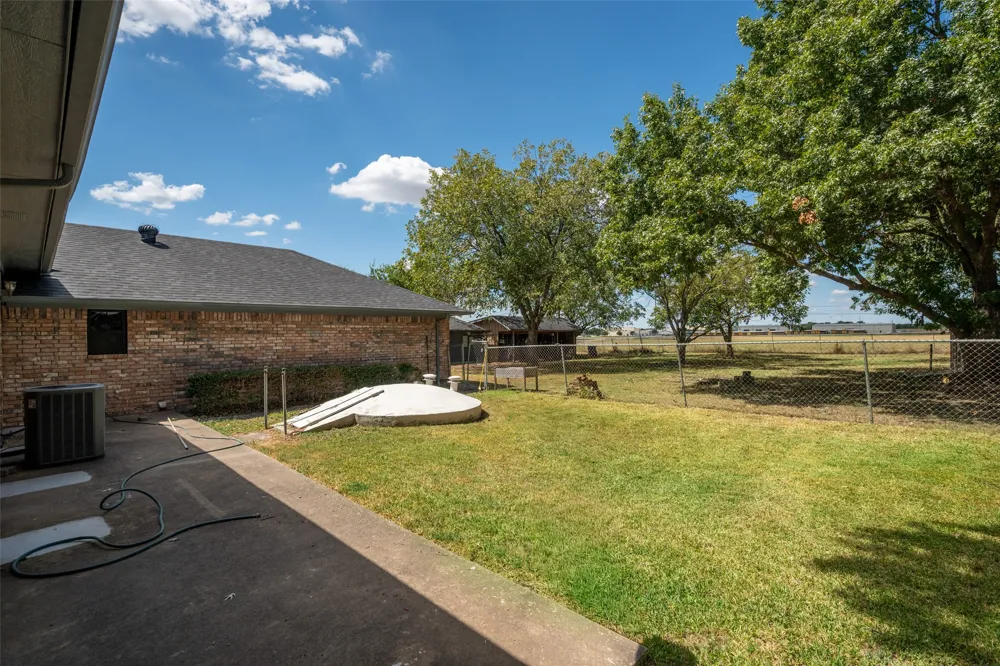 2206 Meadowview Drive Caddo Mills, TX 75135