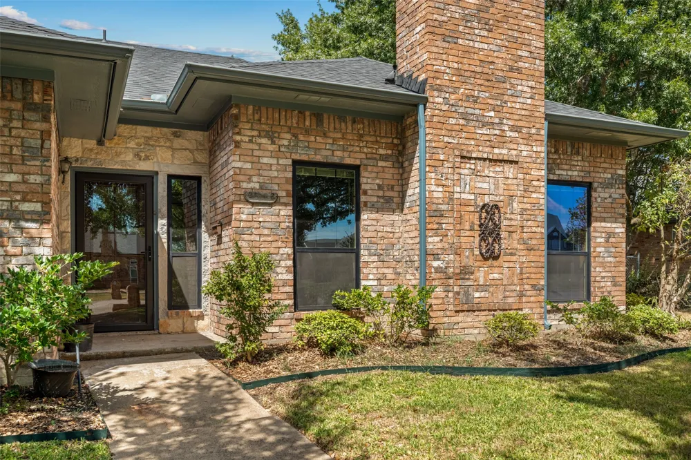 2206 Meadowview Drive Caddo Mills, TX 75135