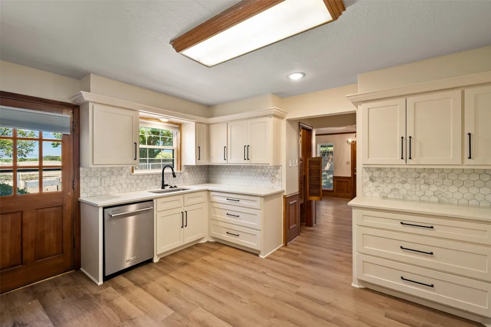 2206 Meadowview Drive Caddo Mills, TX 75135