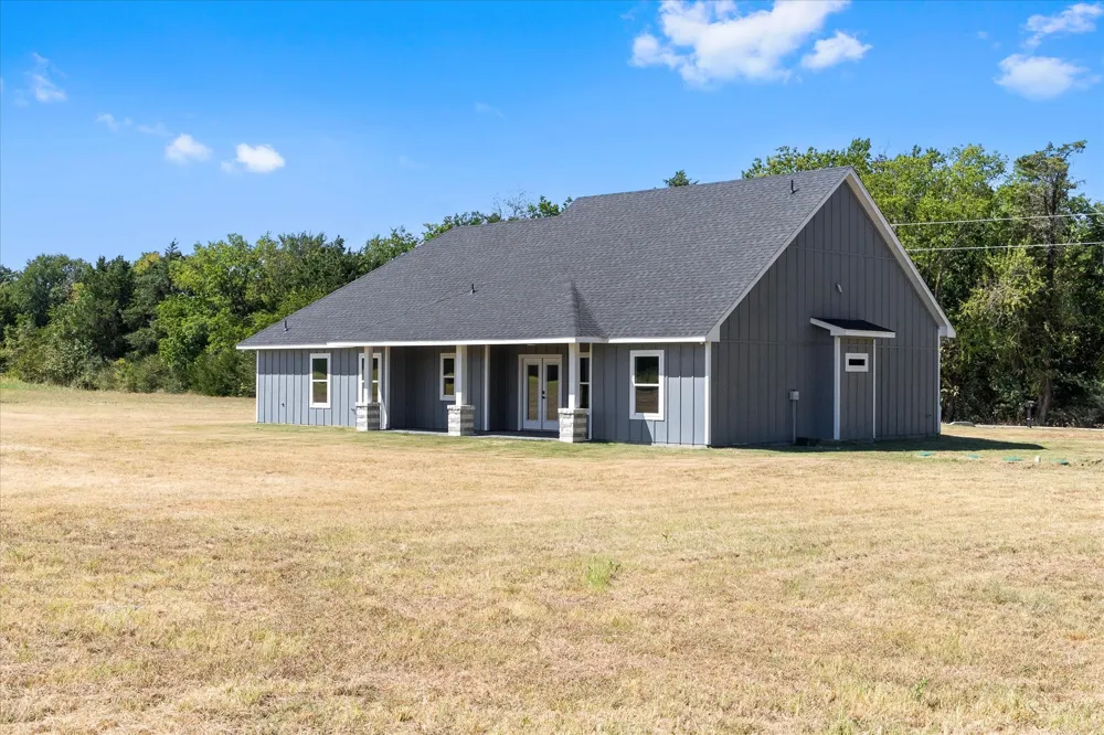 1564 County Road 4732 Cumby, TX 75433