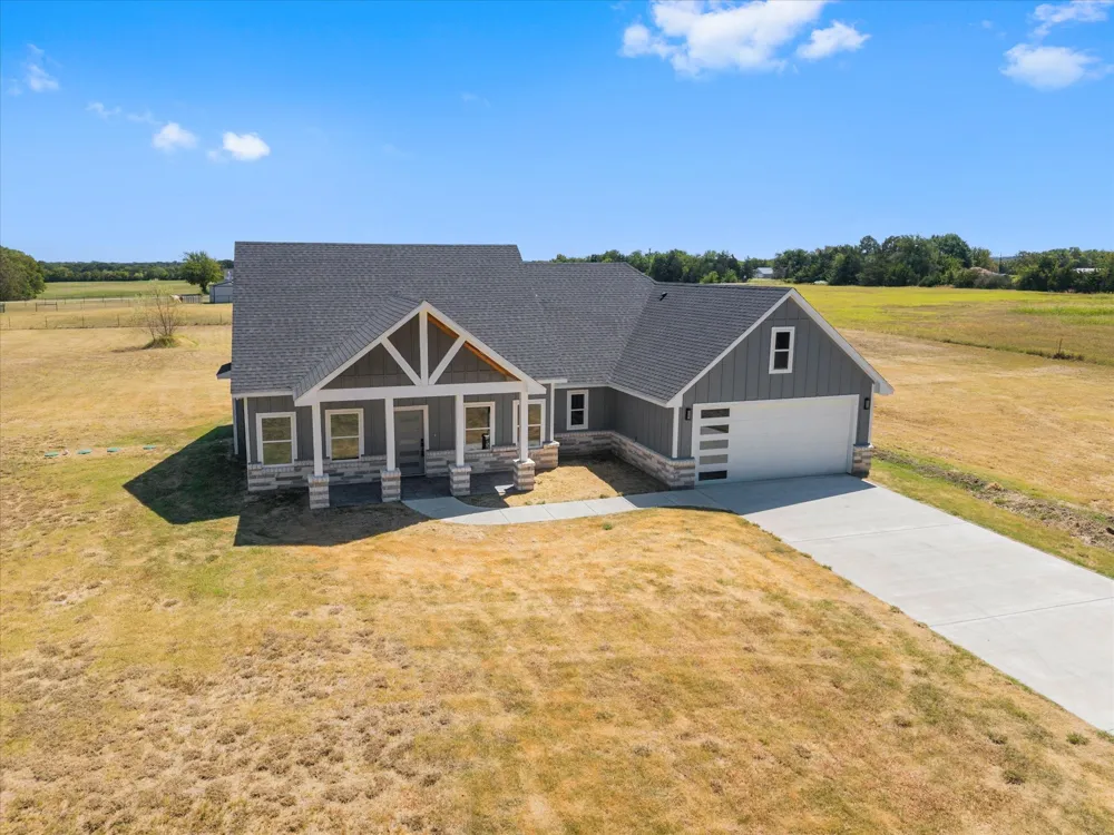 1564 County Road 4732 Cumby, TX 75433
