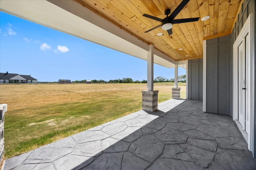 1564 County Road 4732 Cumby, TX 75433