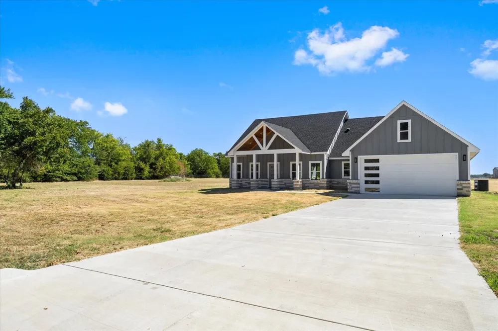 1564 County Road 4732 Cumby, TX 75433