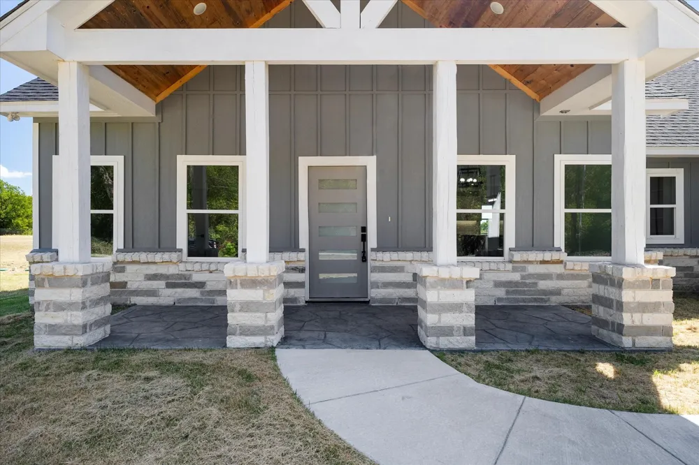 1564 County Road 4732 Cumby, TX 75433