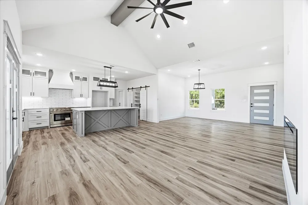 1564 County Road 4732 Cumby, TX 75433
