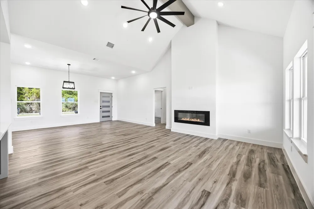 1564 County Road 4732 Cumby, TX 75433