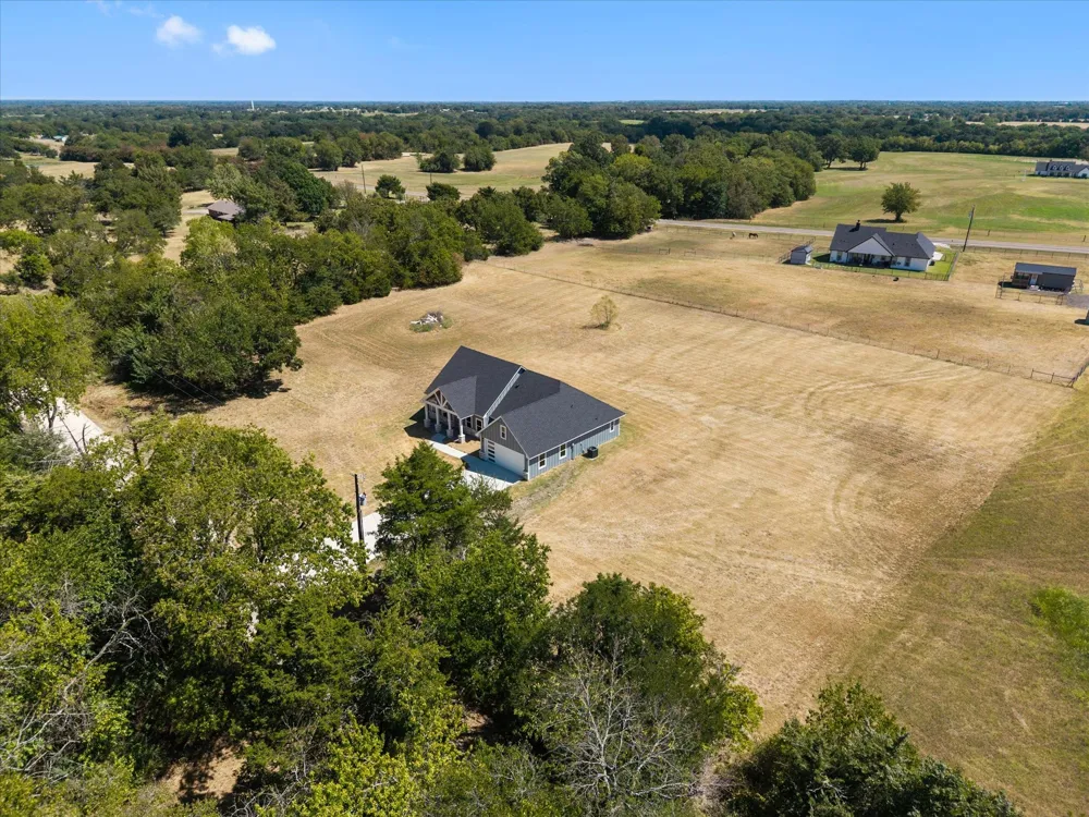 1564 County Road 4732 Cumby, TX 75433