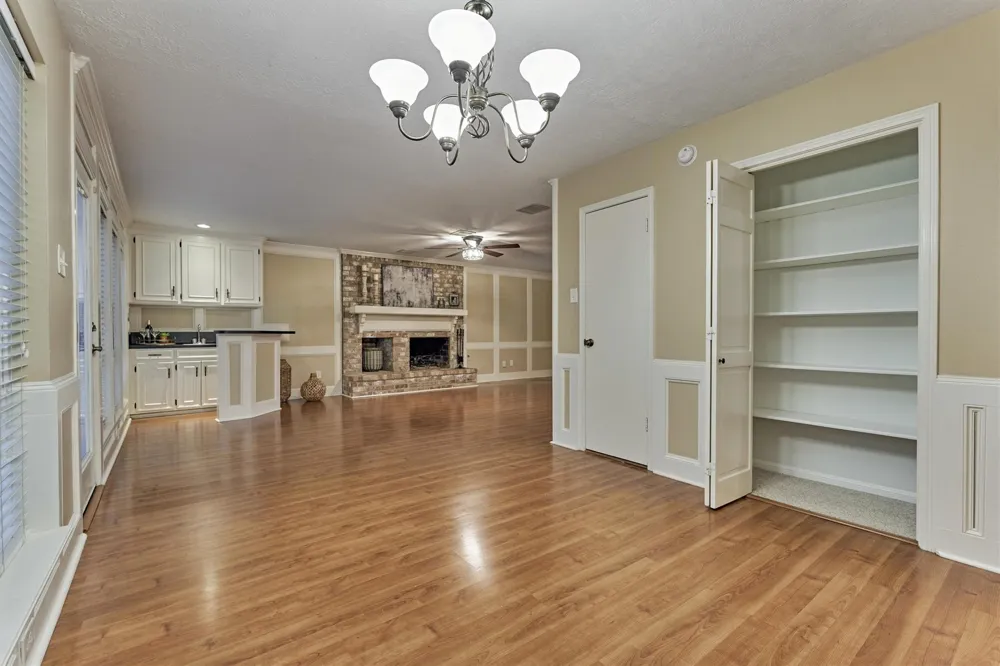 12 Thimbleberry Court The Woodlands, TX 77380