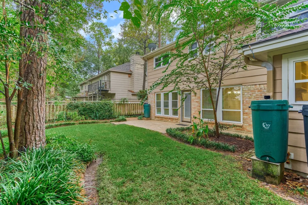 12 Thimbleberry Court The Woodlands, TX 77380