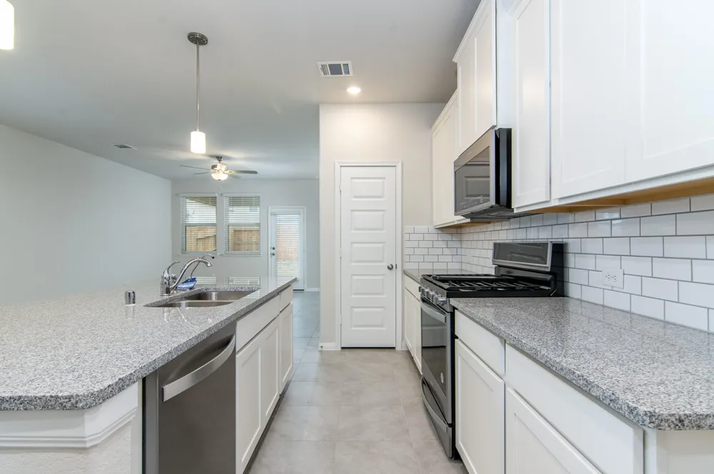 18499 Sunrise Maple Drive Conroe, TX 77316