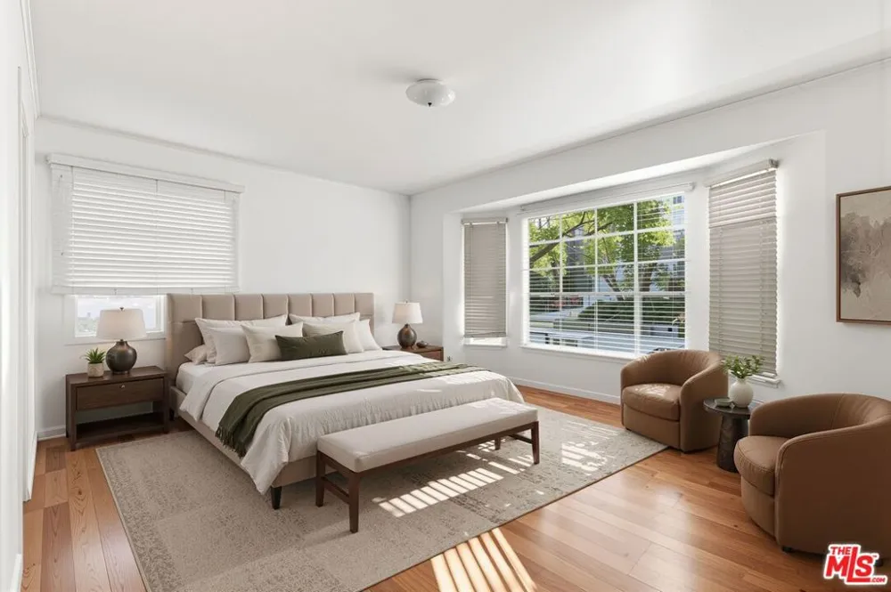 2136 Hillsboro Avenue Los Angeles, CA 90034