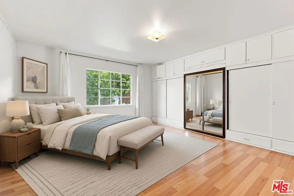 2136 Hillsboro Avenue Los Angeles, CA 90034