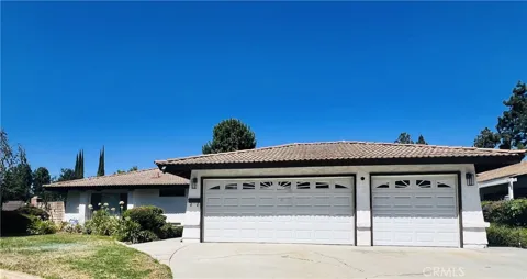 1319 Paseo Encinas