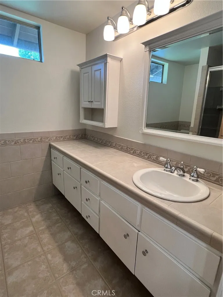 1319 Paseo Encinas San Dimas, CA 91773