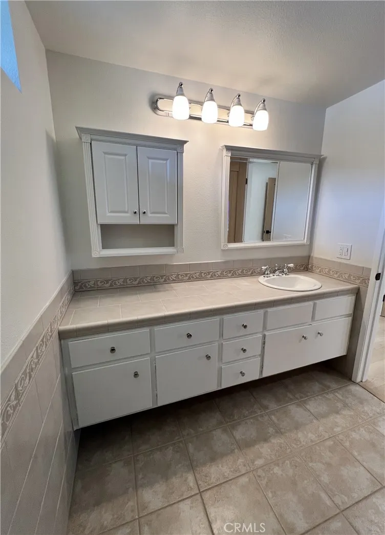 1319 Paseo Encinas San Dimas, CA 91773