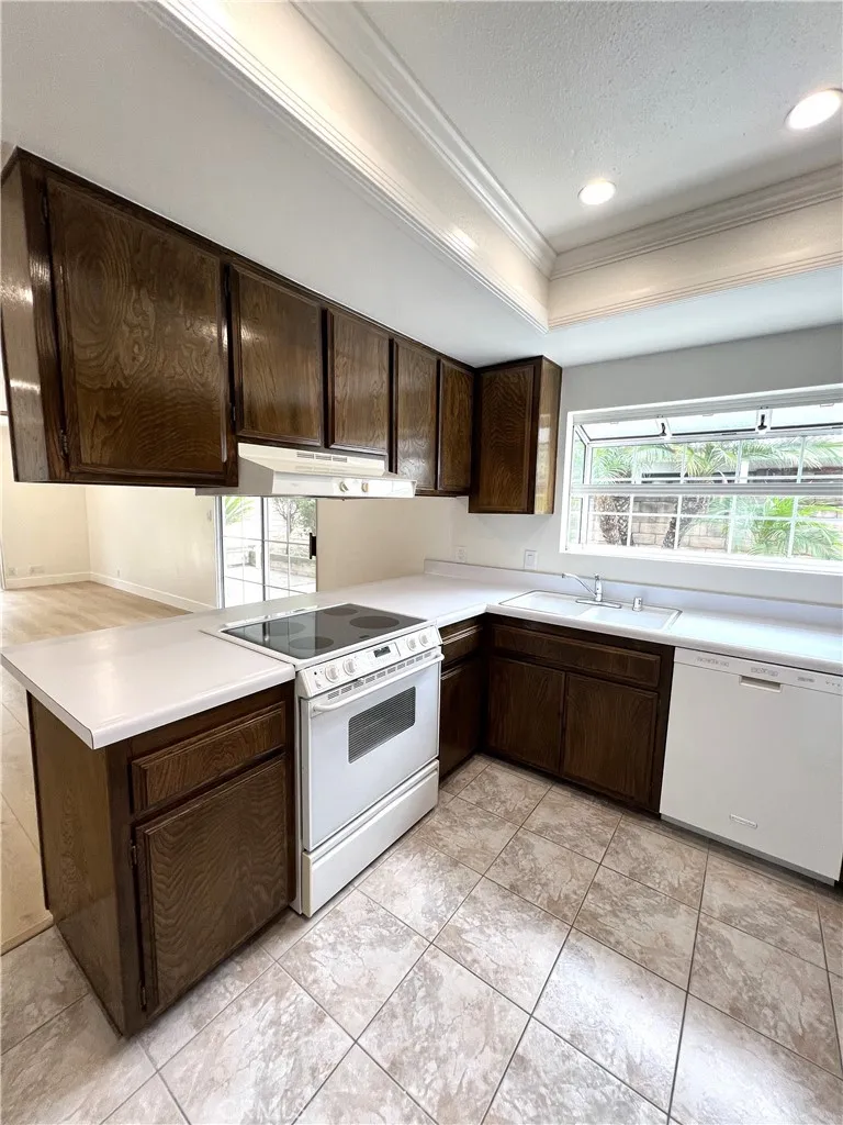1319 Paseo Encinas San Dimas, CA 91773