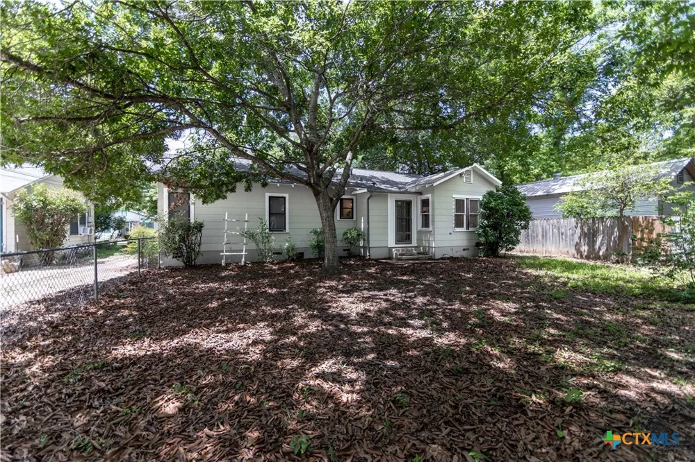 465 S Guenther Avenue New Braunfels, TX 78130