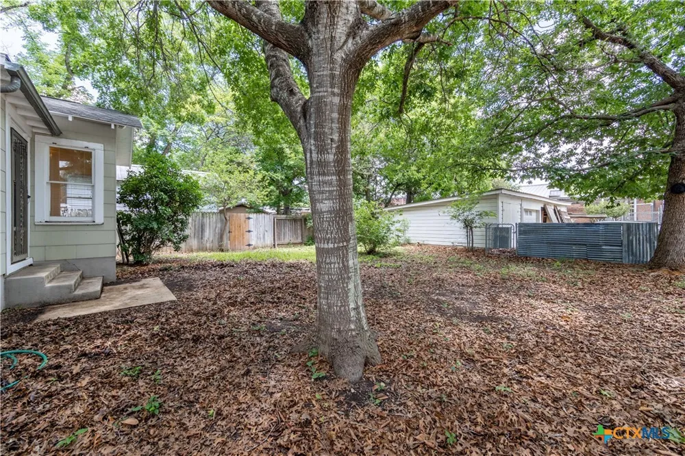 465 S Guenther Avenue New Braunfels, TX 78130
