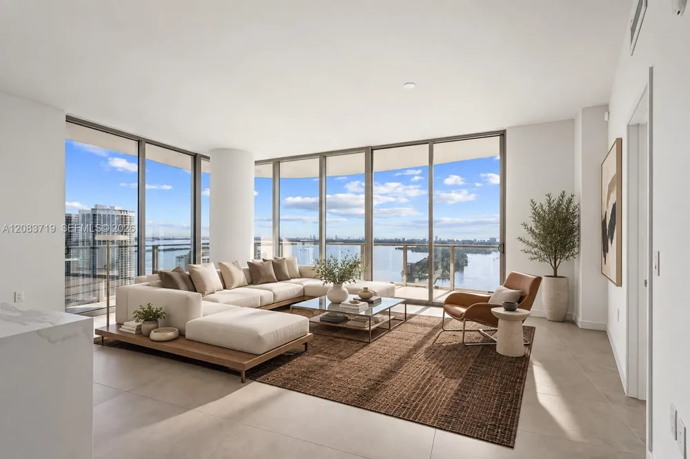 1400 biscayne blvd #4106 Miami, FL 33132