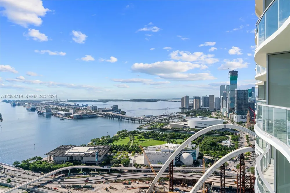 1400 biscayne blvd #4106 Miami, FL 33132