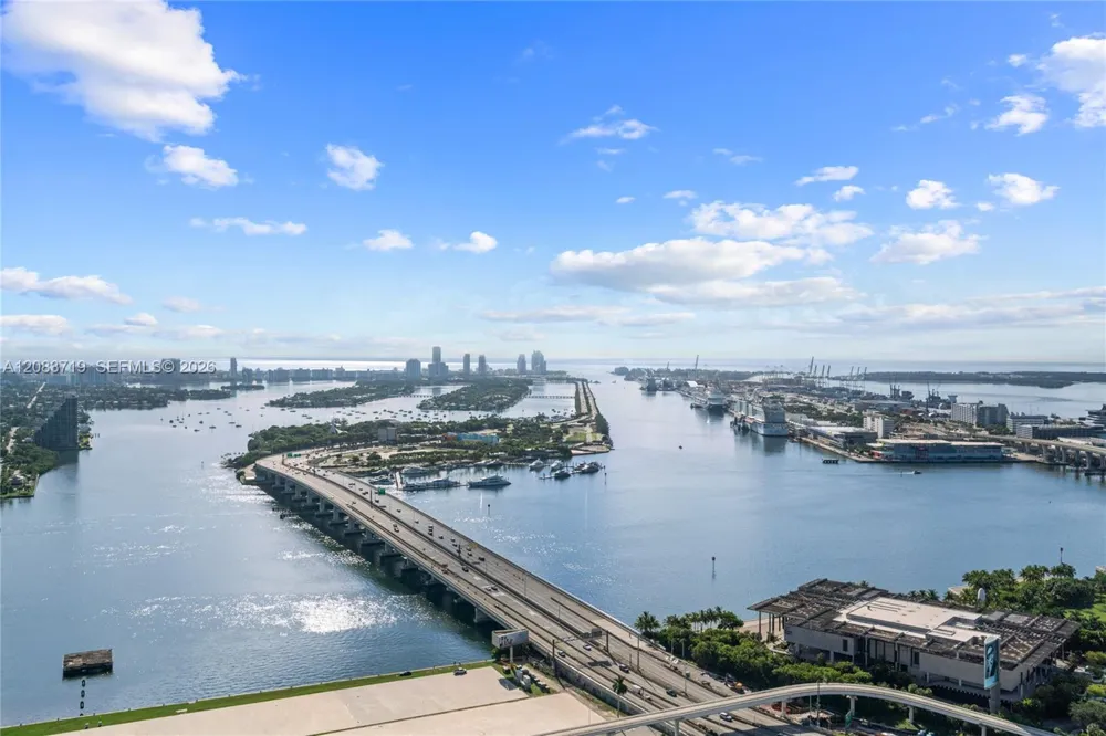 1400 biscayne blvd #4106 Miami, FL 33132