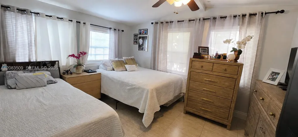 1533 NE 48TH #ST Pompano Beach, FL 33064