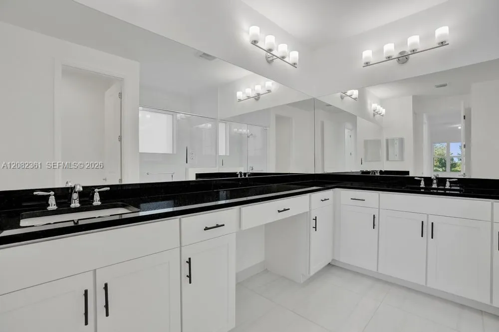 19594 Broad Shore Walk #19594 Loxahatchee, FL 33470