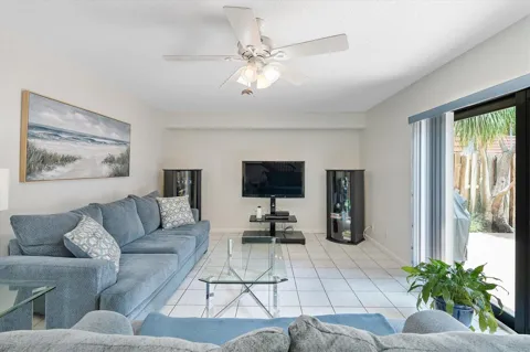 702 NW 98TH CIRCLE