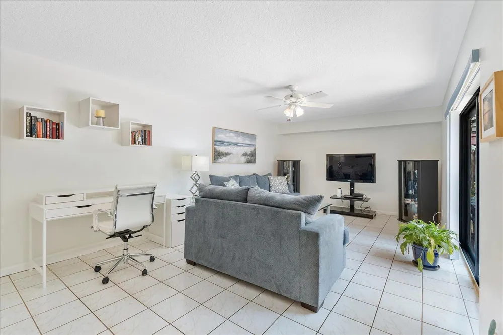 702 NW 98TH CIRCLE Plantation, FL 33324