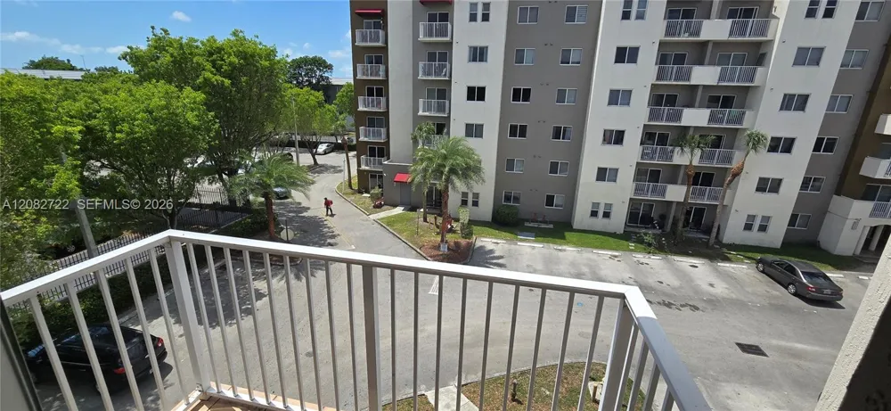 11050 SW 196th St #408 Cutler Bay, FL 33157