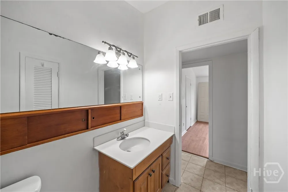 206 Van Nuys Boulevard Savannah, GA 31419