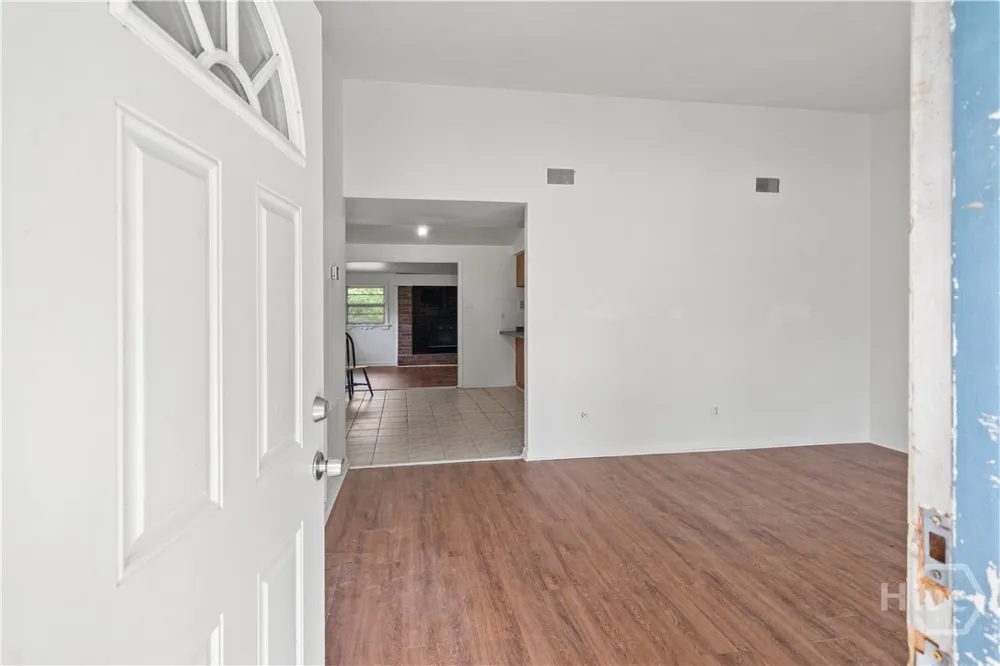 206 Van Nuys Boulevard Savannah, GA 31419