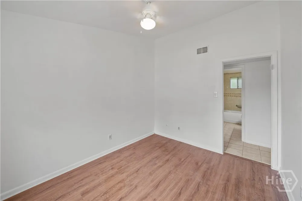 206 Van Nuys Boulevard Savannah, GA 31419