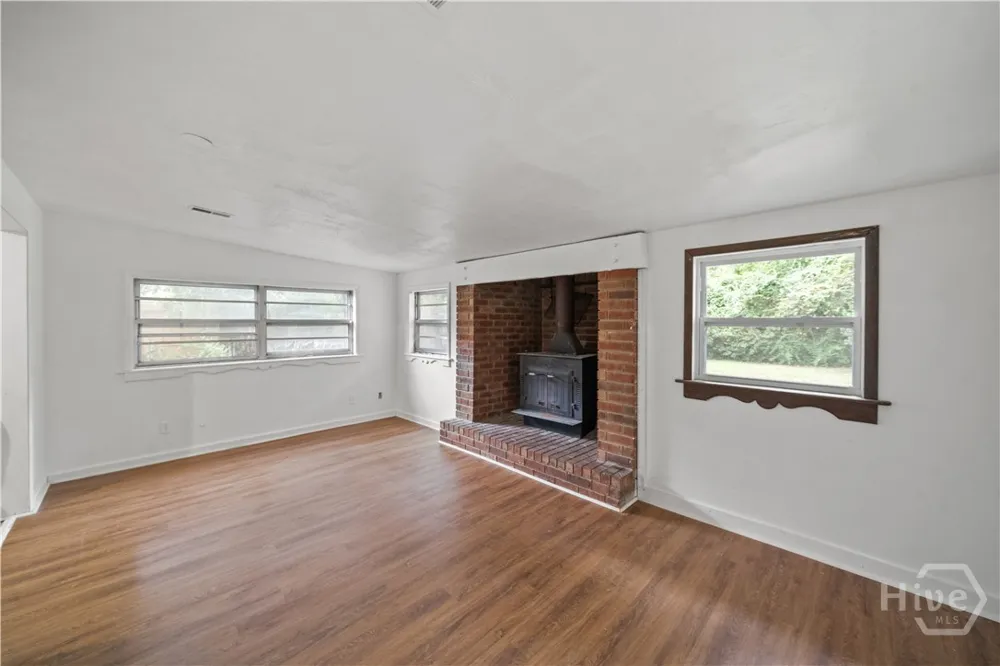 206 Van Nuys Boulevard Savannah, GA 31419