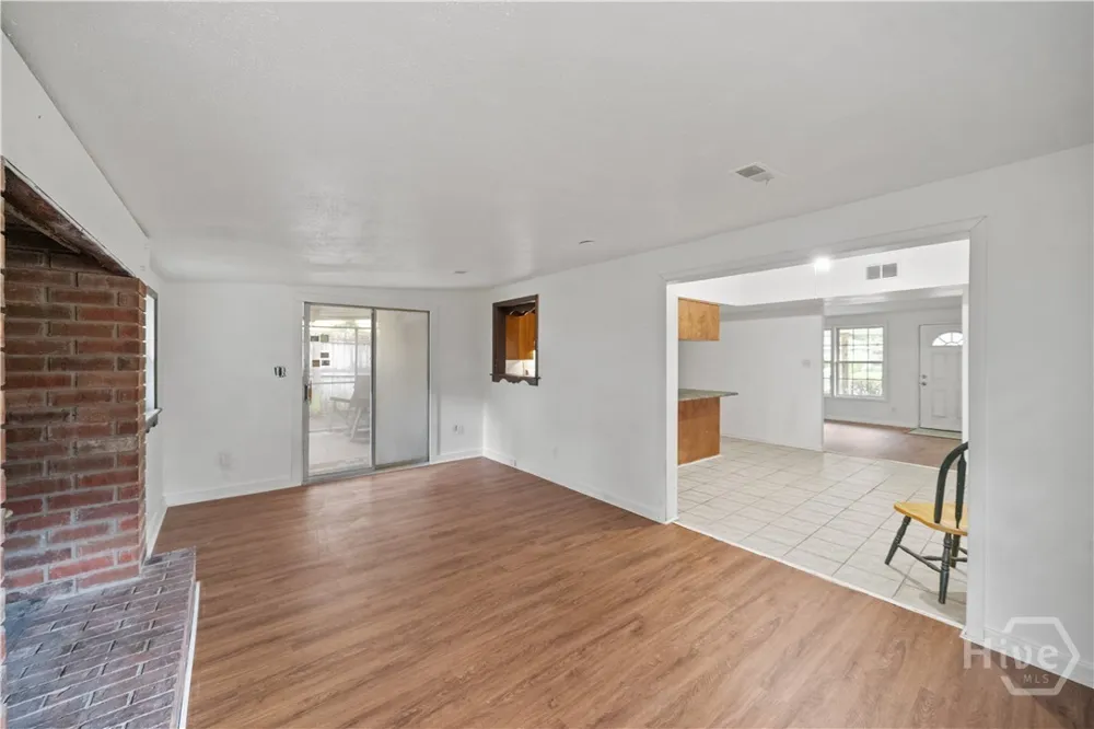 206 Van Nuys Boulevard Savannah, GA 31419