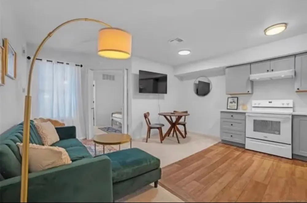 1802 E 66th Place #306 Tulsa, OK 74136