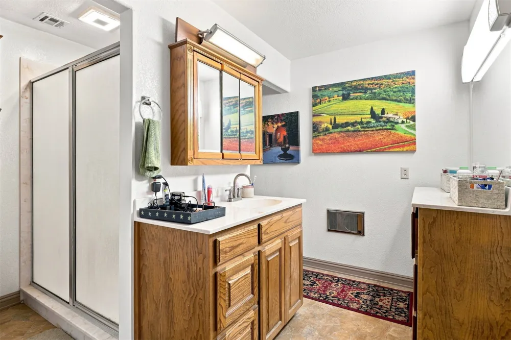 1925 Parkway Durant, OK 74701