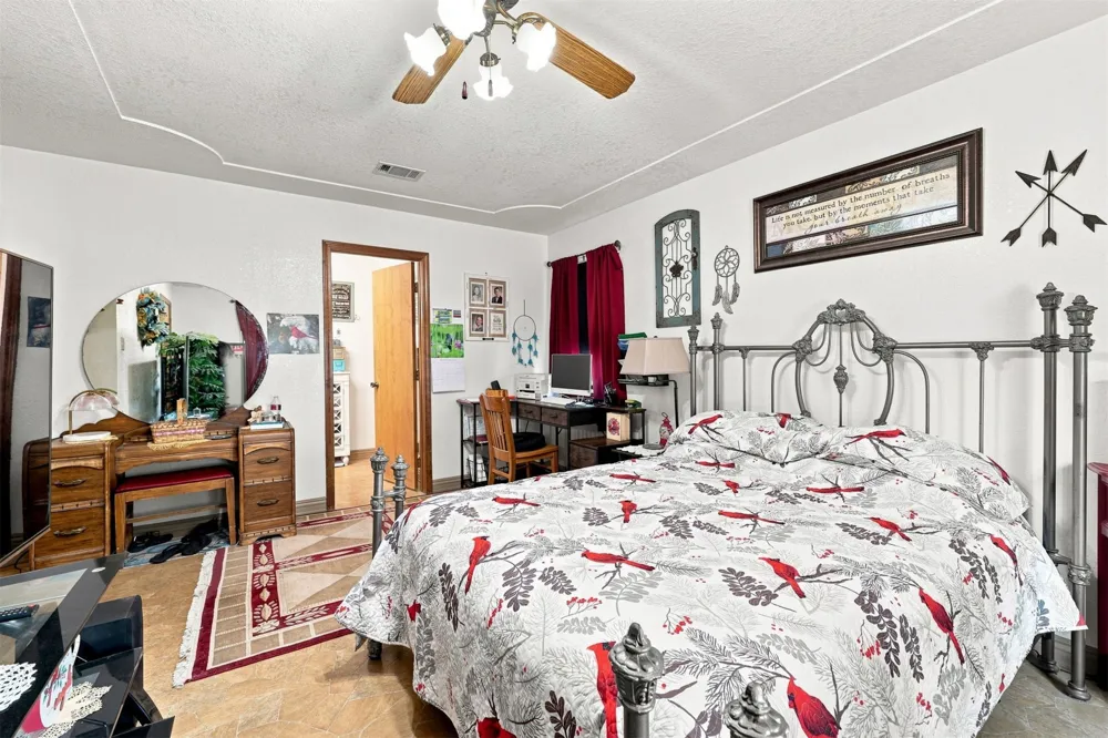 1925 Parkway Durant, OK 74701