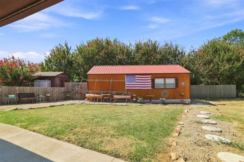 1925 Parkway Durant, OK 74701