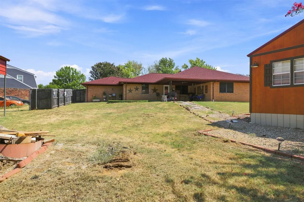 1925 Parkway Durant, OK 74701