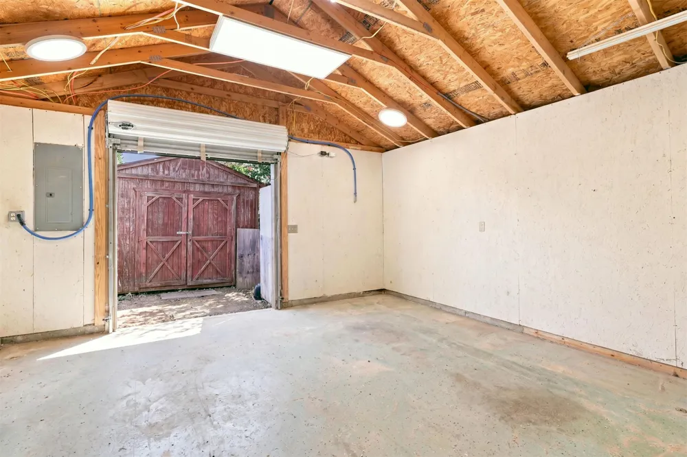 1925 Parkway Durant, OK 74701
