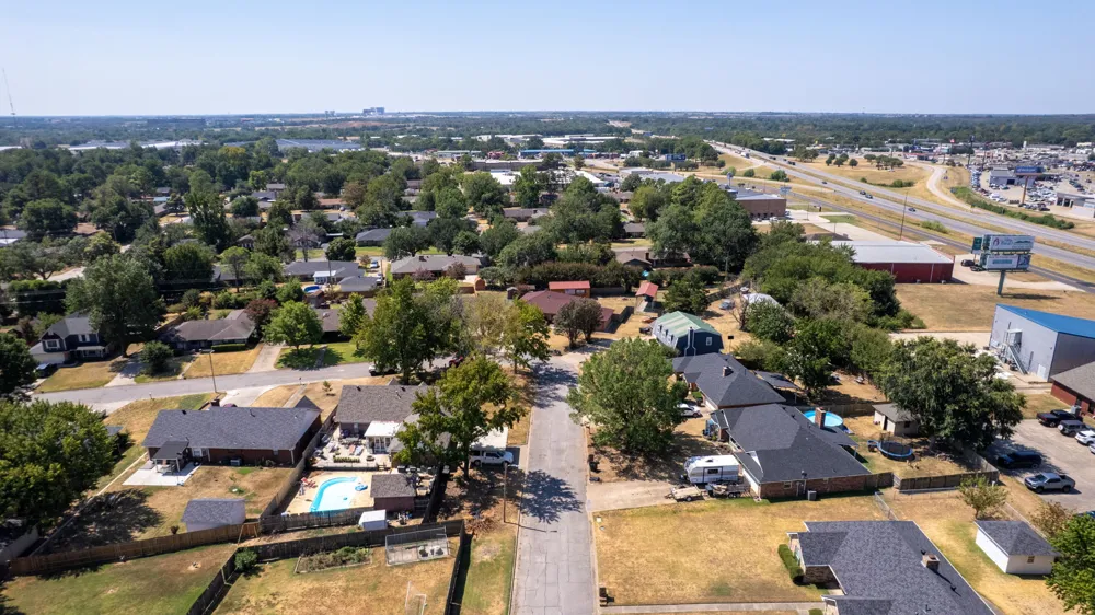 1925 Parkway Durant, OK 74701