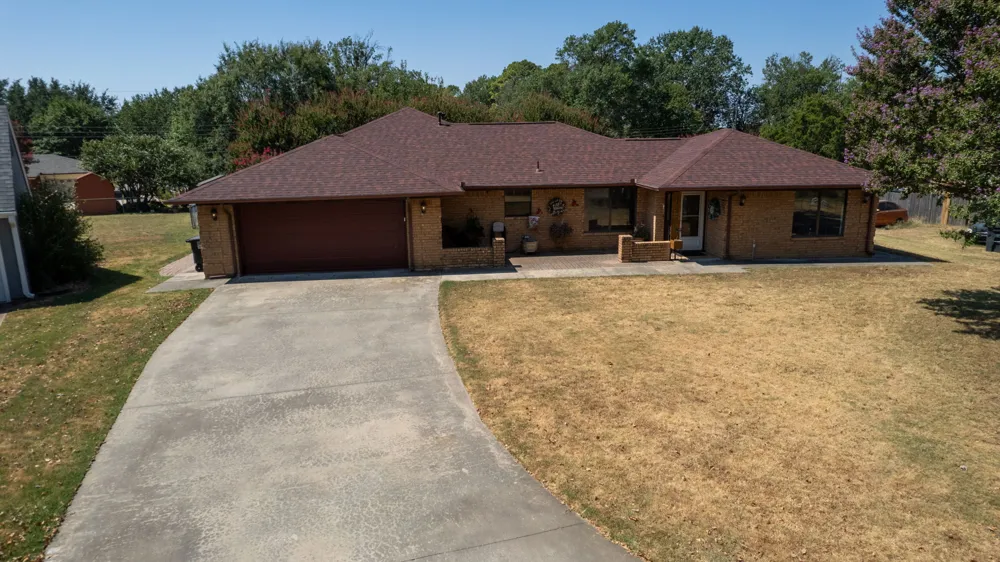 1925 Parkway Durant, OK 74701