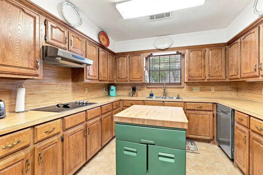 1925 Parkway Durant, OK 74701