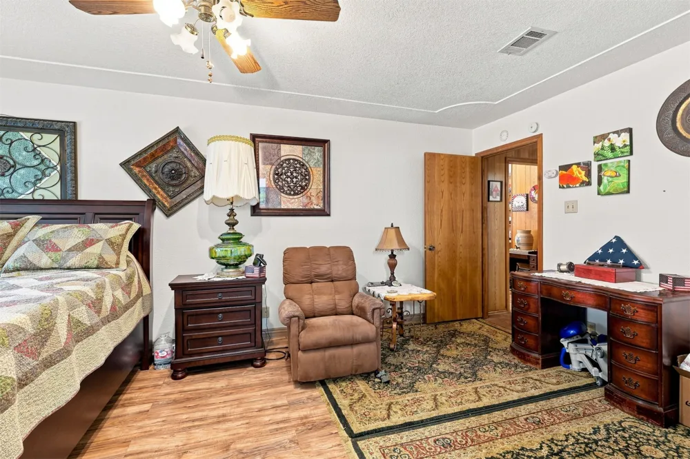 1925 Parkway Durant, OK 74701