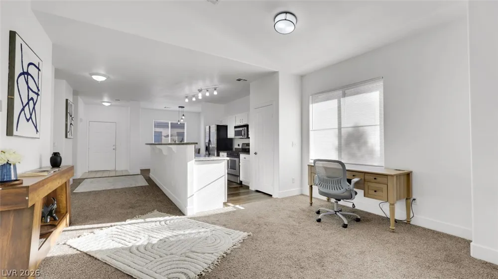 721 PEACHY CANYON CIRCLE #201 Las Vegas, NV 89144