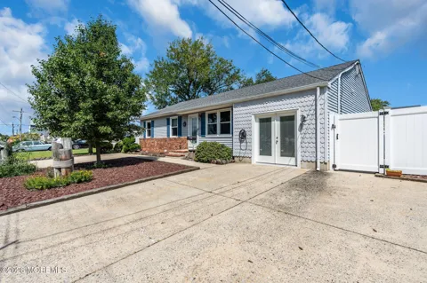 907 7th Street