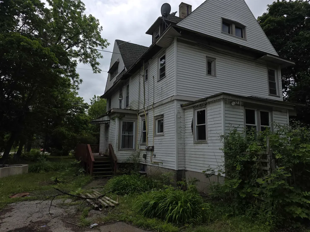 1331 S Jefferson Avenue Saginaw City, MI 48601
