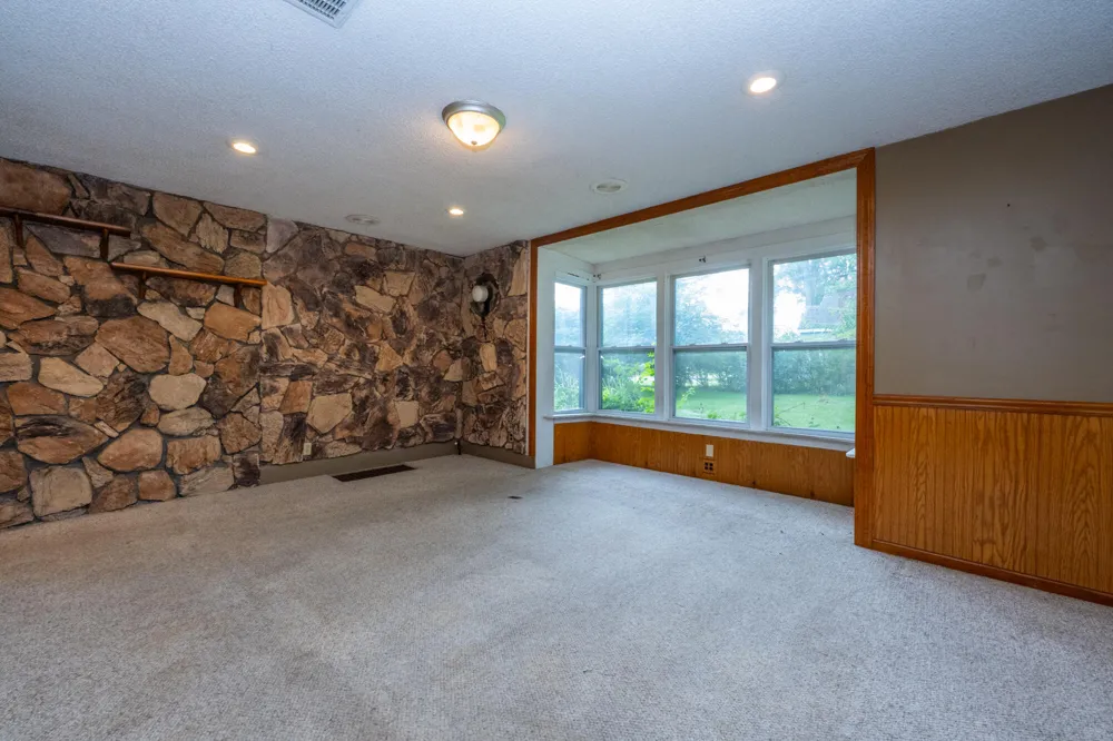 4960 Paw Paw Lake Road Coloma Charter Township, MI 49038