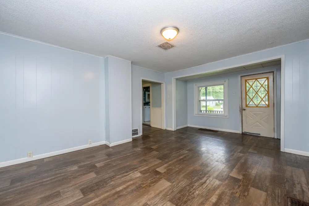 4960 Paw Paw Lake Road Coloma Charter Township, MI 49038